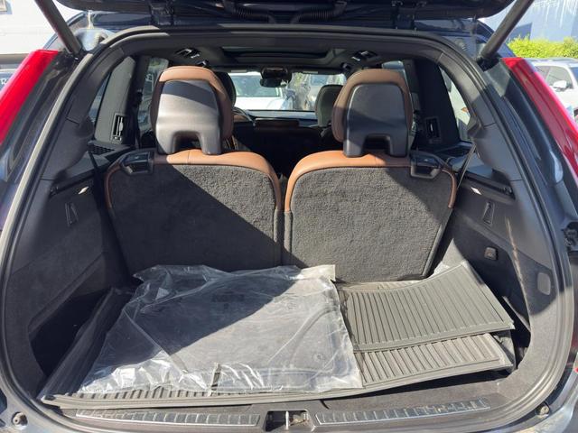 Photo of 2022 Denim Blue Volvo XC90