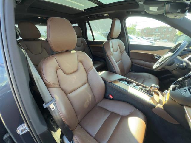 Photo of 2022 Denim Blue Volvo XC90