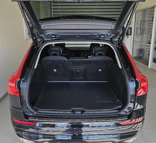 Photo of 2023 Onyx Black Volvo XC60