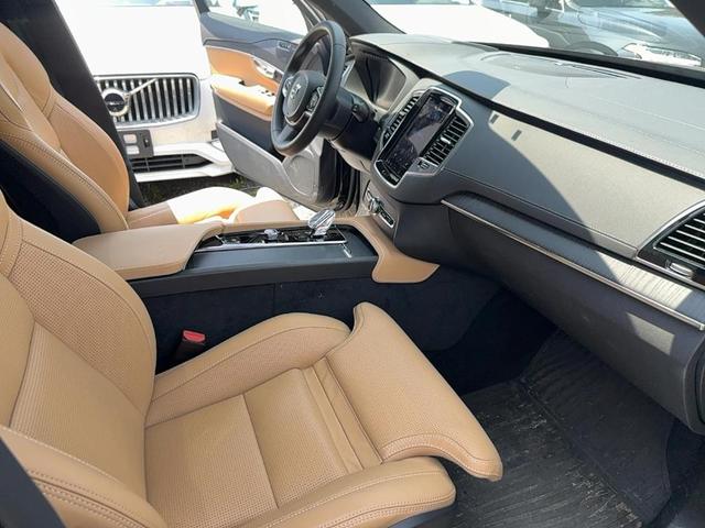 Photo of 2024 Onyx Black Volvo XC90 Recharge Plug-In Hybrid