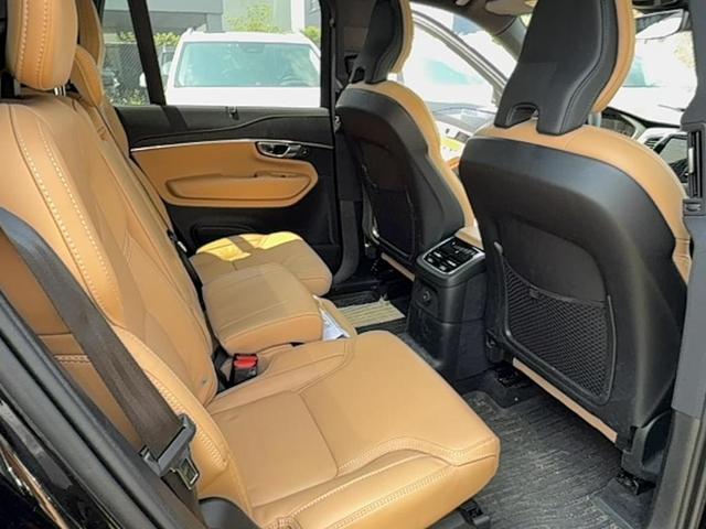 Photo of 2024 Onyx Black Volvo XC90 Recharge Plug-In Hybrid