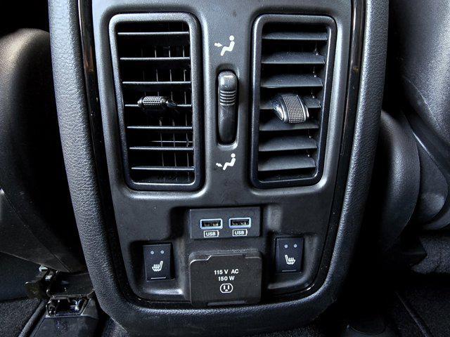 Photo of 2024 DB Black Crystal Clearcoat Dodge Durango