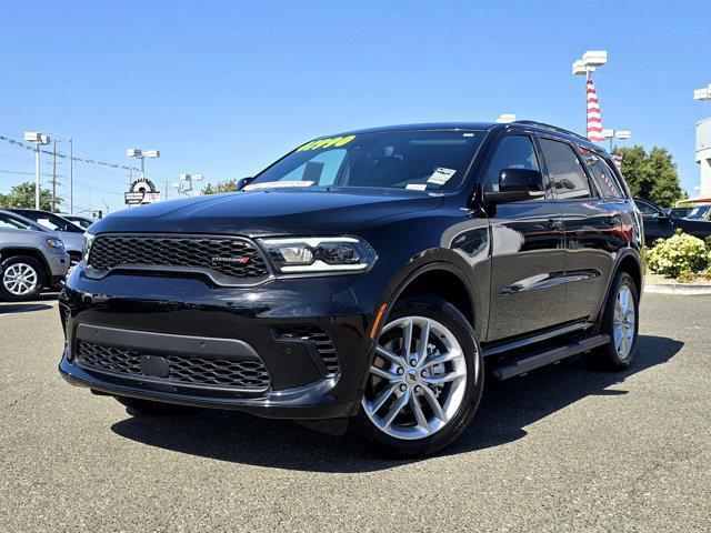 Photo of 2024 DB Black Crystal Clearcoat Dodge Durango