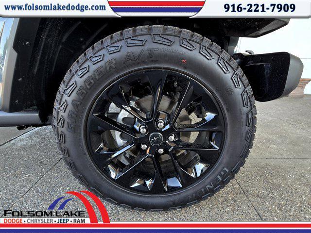 Photo of 2025 Anvil Clearcoat Jeep Gladiator