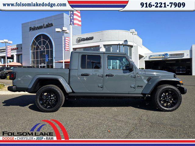 Photo of 2025 Anvil Clearcoat Jeep Gladiator