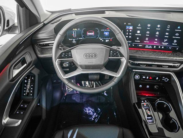 Photo of 2025 Glacier White Metallic Audi Q5
