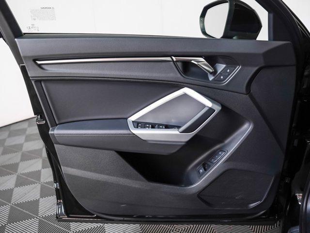 Photo of 2022 Mythos Black Metallic Audi Q3