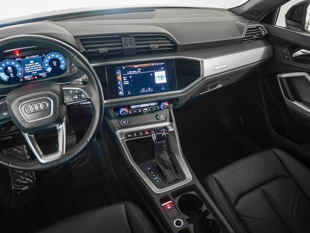 Photo of 2022 Mythos Black Metallic Audi Q3
