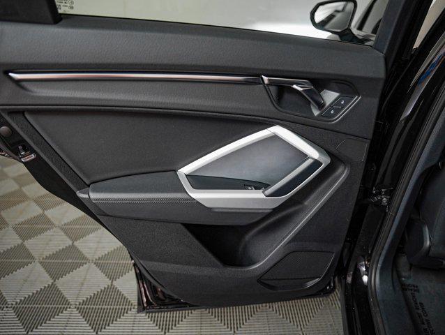 Photo of 2022 Mythos Black Metallic Audi Q3