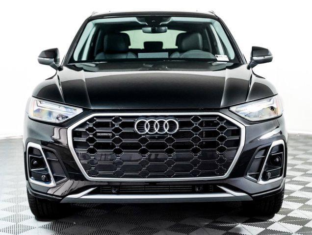 Photo of 2025 Mythos Black Metallic Audi Q5