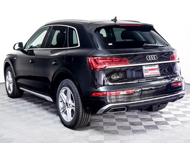 Photo of 2025 Mythos Black Metallic Audi Q5