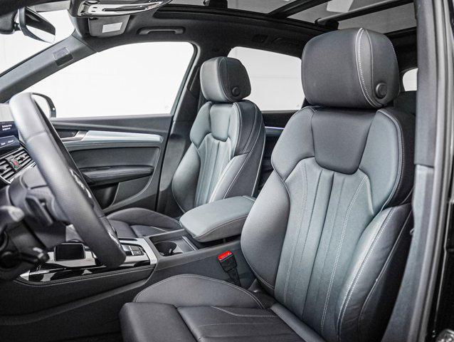 Photo of 2025 Mythos Black Metallic Audi Q5