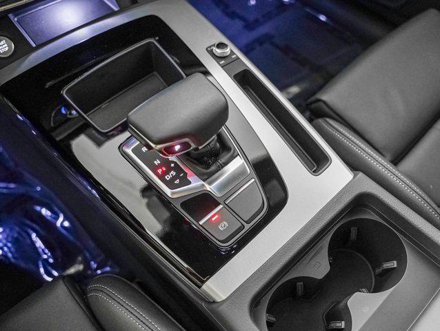 Photo of 2025 Glacier White Metallic Audi Q5