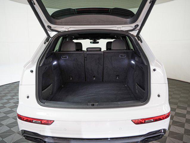 Photo of 2025 Glacier White Metallic Audi Q5