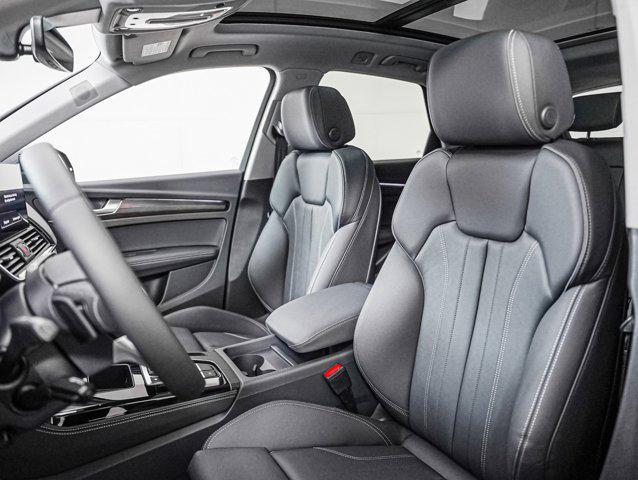 Photo of 2025 Daytona Gray Pearl Effect Audi Q5