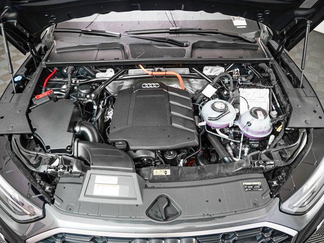 Photo of 2025 Daytona Gray Pearl Effect Audi Q5