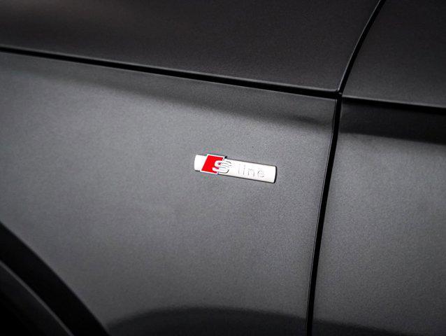 Photo of 2025 Daytona Gray Pearl Effect Audi Q5