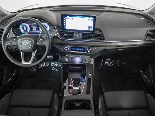 Photo of 2025 Daytona Gray Pearl Effect Audi Q5