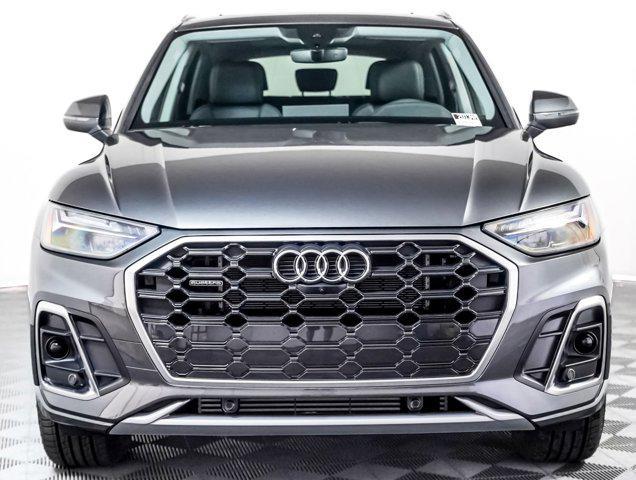 Photo of 2025 Daytona Gray Pearl Effect Audi Q5
