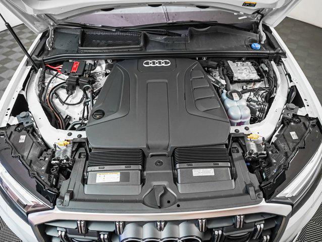 Photo of 2025 Carrara White Audi Q7