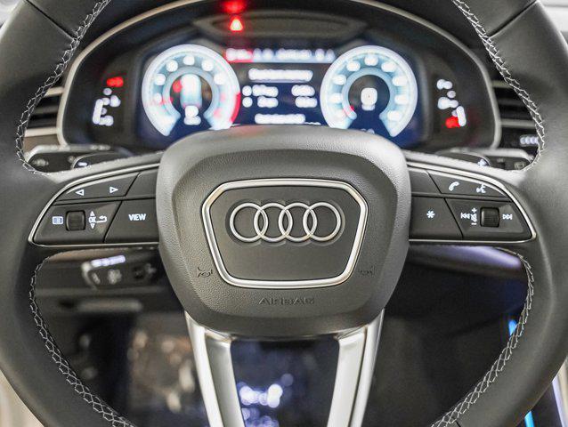 Photo of 2025 Carrara White Audi Q7