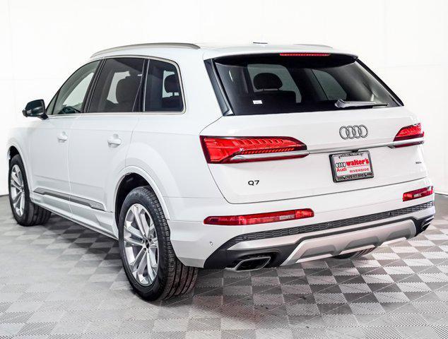 Photo of 2025 Carrara White Audi Q7