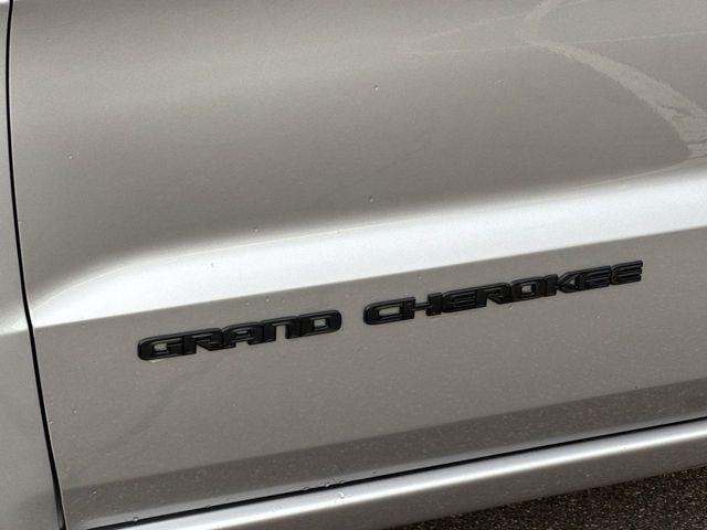Photo of 2017 Billet Silver Metallic Clearcoat Jeep Grand Cherokee