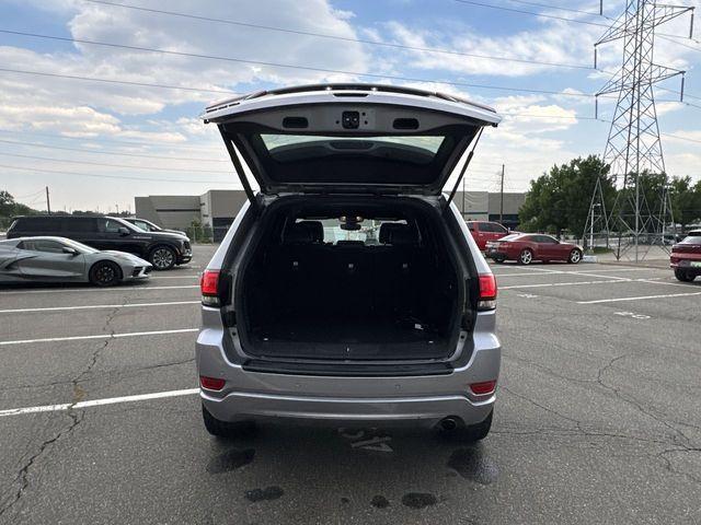 Photo of 2017 Billet Silver Metallic Clearcoat Jeep Grand Cherokee