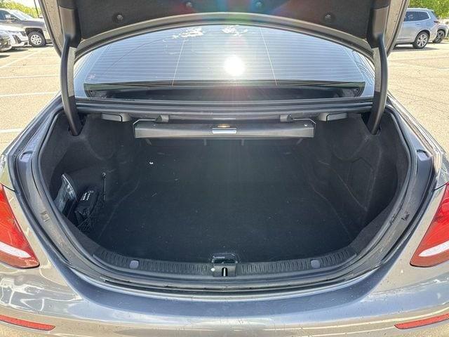 Photo of 2018 Selenite Gray Metallic Mercedes-Benz E-Class