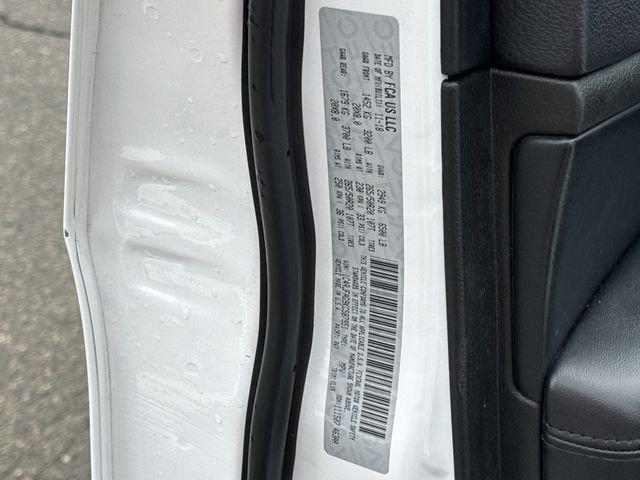 Photo of 2019 Bright White Clearcoat Jeep Grand Cherokee