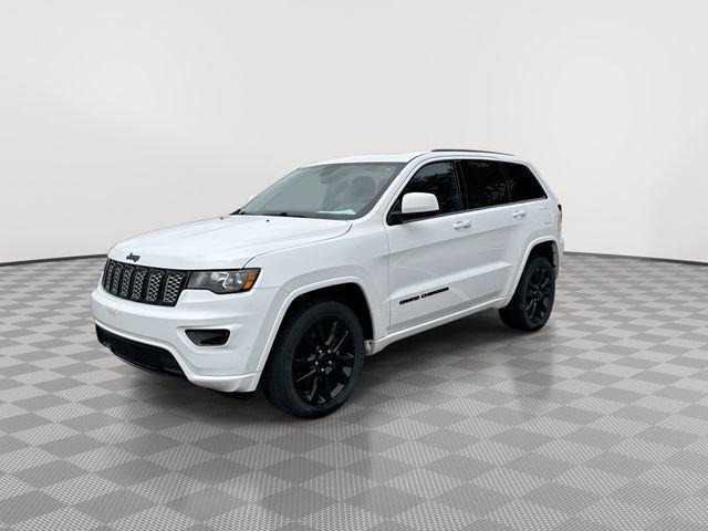 Photo of 2019 Bright White Clearcoat Jeep Grand Cherokee