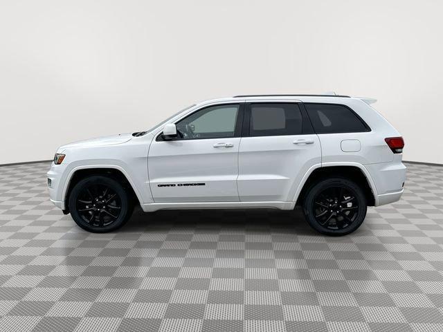 Photo of 2019 Bright White Clearcoat Jeep Grand Cherokee