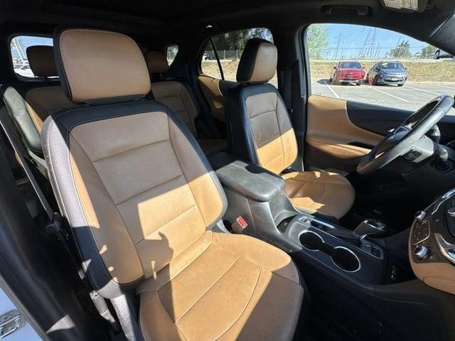 Photo of 2020 Iridescent Pearl Tricoat Chevrolet Equinox