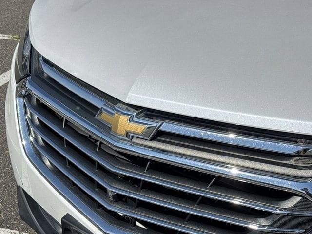 Photo of 2020 Iridescent Pearl Tricoat Chevrolet Equinox
