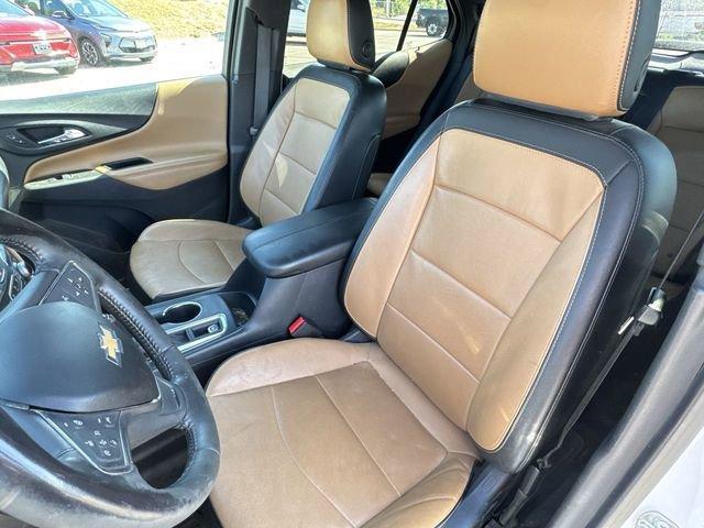 Photo of 2020 Iridescent Pearl Tricoat Chevrolet Equinox