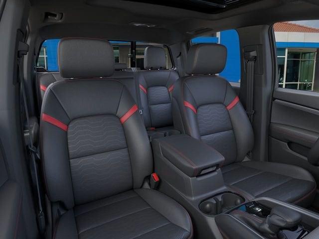 Photo of 2025 Summit White Chevrolet Colorado