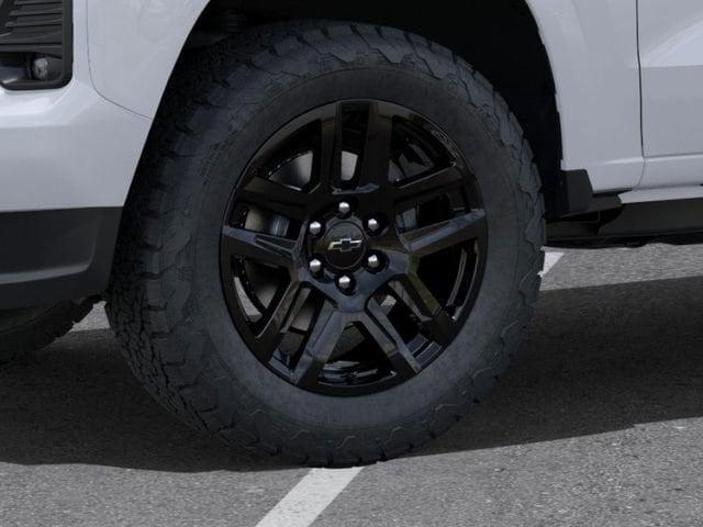Photo of 2025 Summit White Chevrolet Colorado