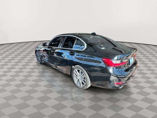 Photo of 2021 Jet Black BMW 330