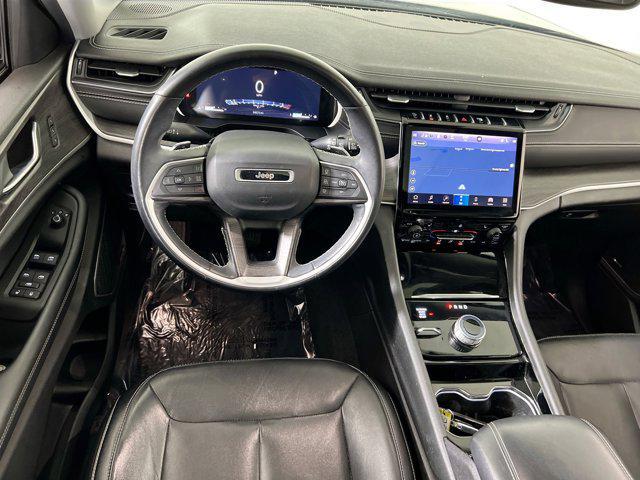 Photo of 2021 Baltic Gray Metallic Clearcoat Jeep Grand Cherokee L