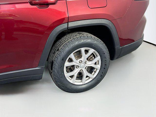 Photo of 2021 Velvet Red Pearlcoat Jeep Grand Cherokee L