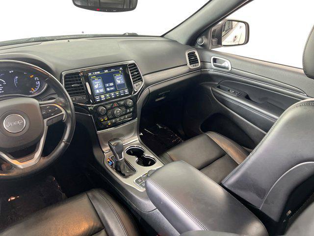 Photo of 2022 Bright White Clearcoat Jeep Grand Cherokee