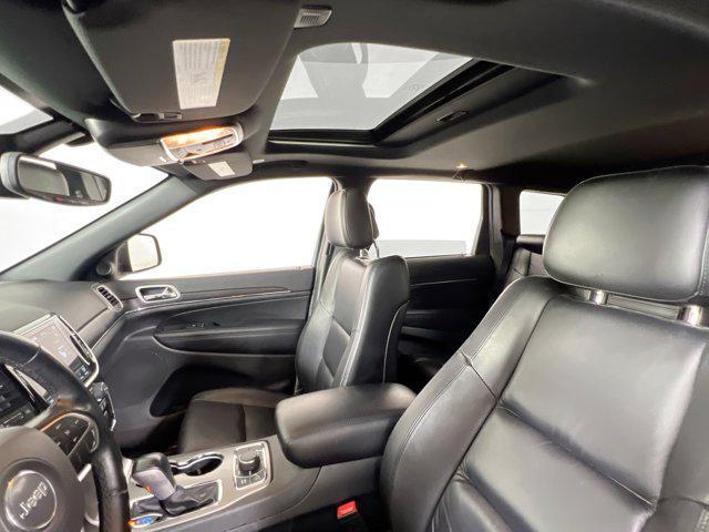 Photo of 2022 Bright White Clearcoat Jeep Grand Cherokee