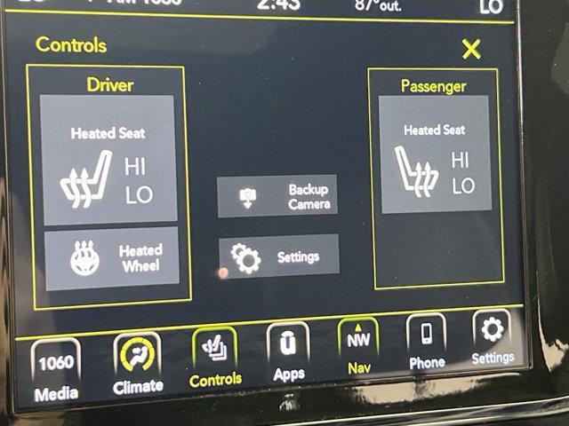 Photo of 2022 Bright White Clearcoat Jeep Grand Cherokee