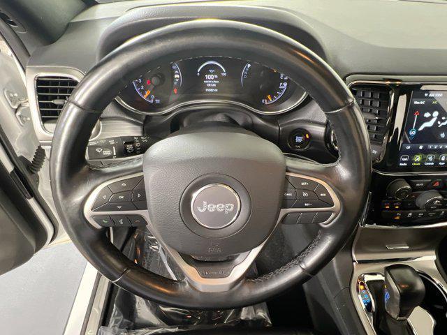 Photo of 2022 Bright White Clearcoat Jeep Grand Cherokee