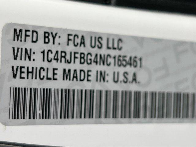 Photo of 2022 Bright White Clearcoat Jeep Grand Cherokee