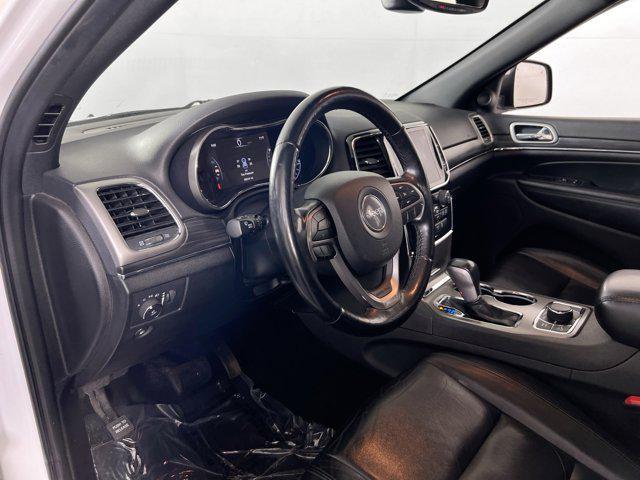 Photo of 2022 Bright White Clearcoat Jeep Grand Cherokee