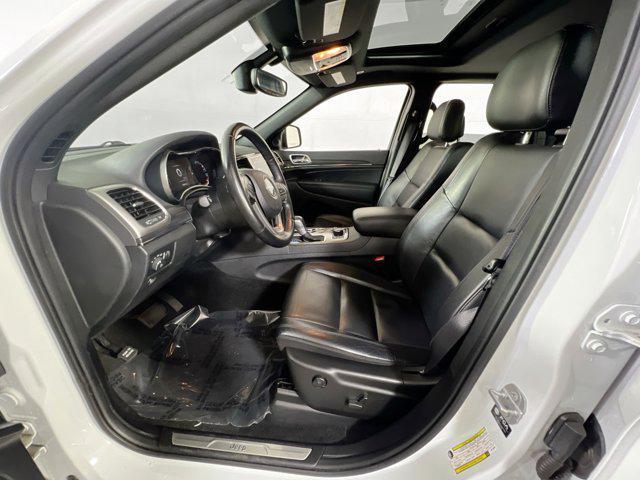 Photo of 2022 Bright White Clearcoat Jeep Grand Cherokee