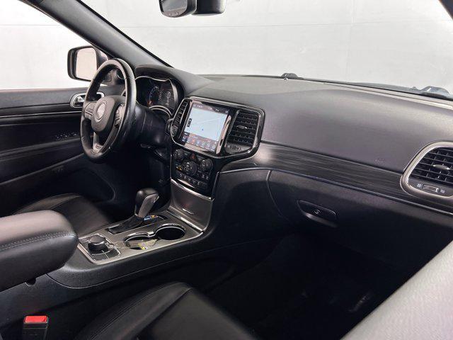 Photo of 2022 Bright White Clearcoat Jeep Grand Cherokee
