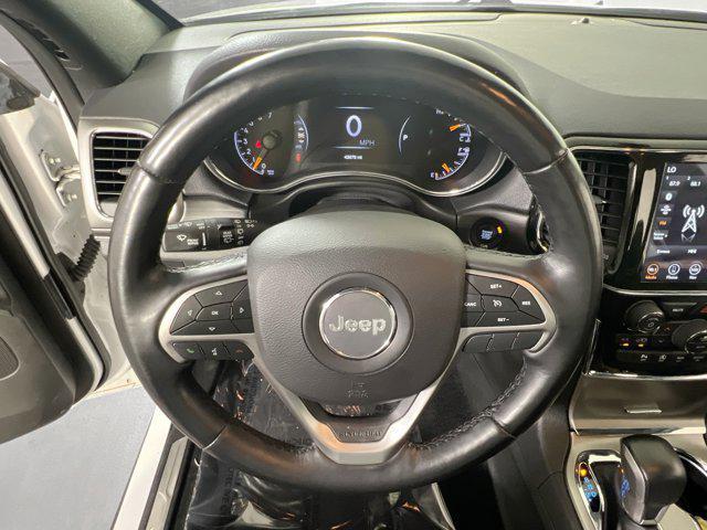 Photo of 2022 Bright White Clearcoat Jeep Grand Cherokee