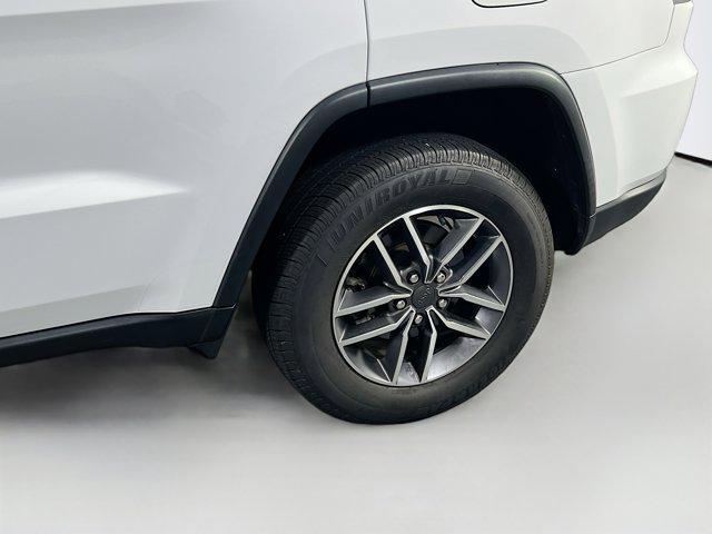 Photo of 2022 Bright White Clearcoat Jeep Grand Cherokee